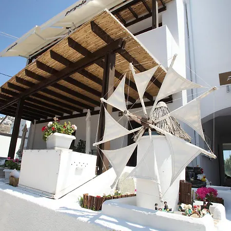 Pergola Livadi (Serifos)