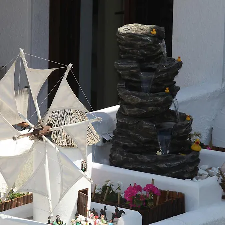 Pergola Livadi (Serifos)